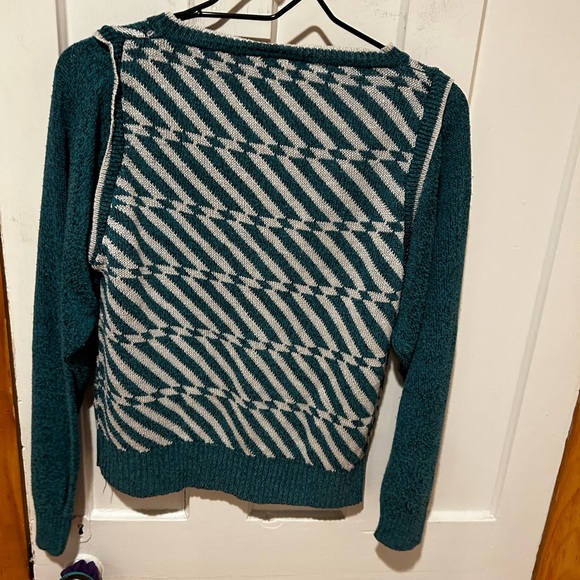 Vintage silk Jones New York silk/rayon sweater - Picture 2 of 7